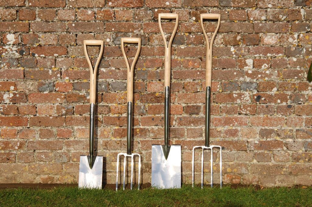 uploads/images/_cdn_shop_files_garden Spades Forks_e7801742 5178 4764 A365 688be7c9690e_1024x1024