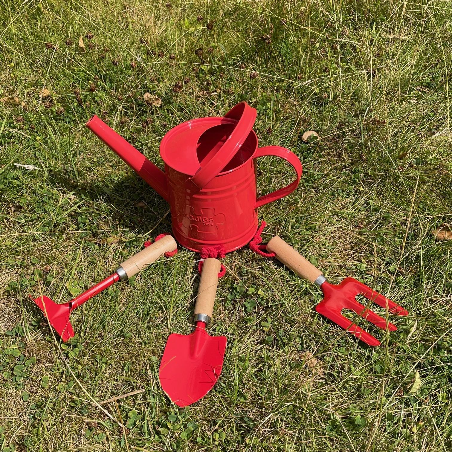 uploads/images/Anh Tools and Watering Can