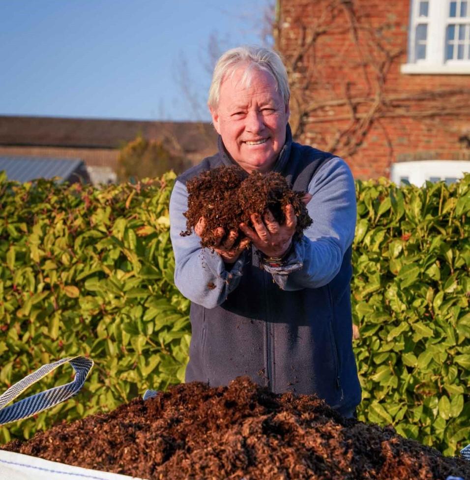 uploads/images/Apsley Farms Mulch Pic 4bd6da078045f402a9dd5a46c09155a2