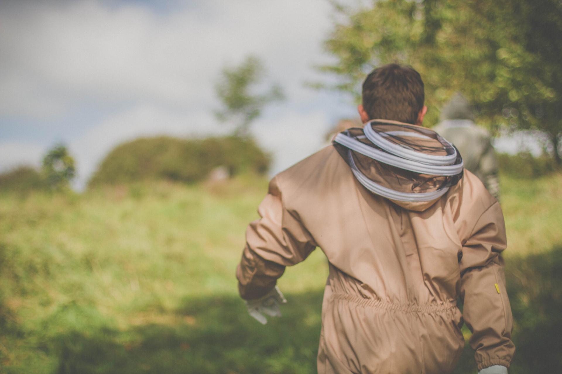 uploads/images/Bee Keeping Johnny Back View S36 Mocha Scaled