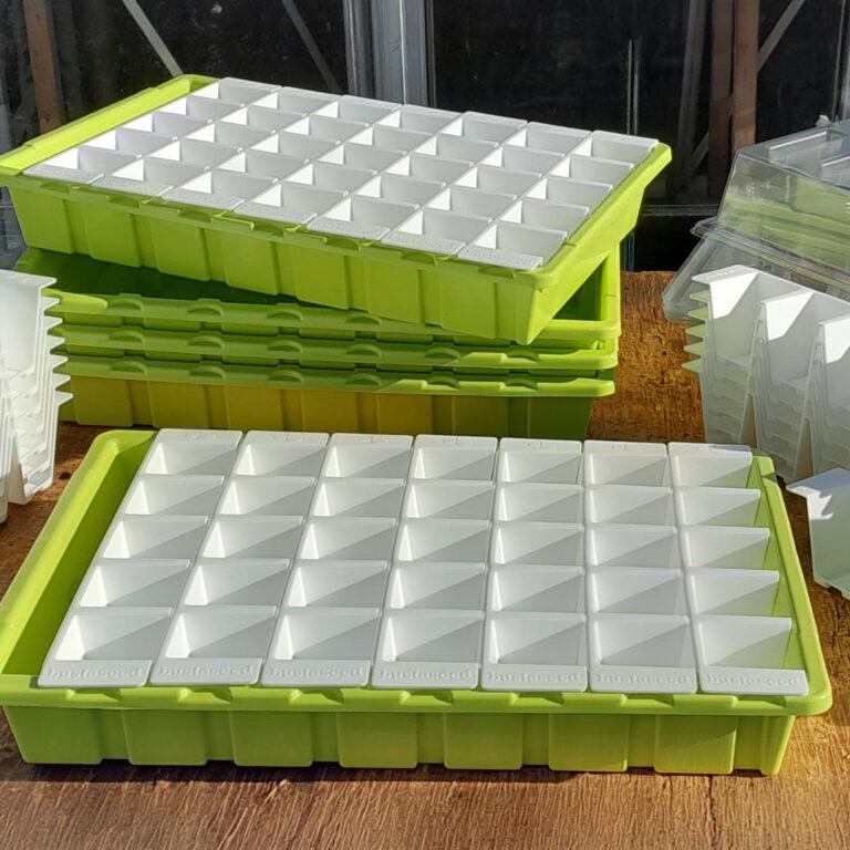 uploads/images/Bustaseed Tip Out Propagation Tray_loose Kits 768x768