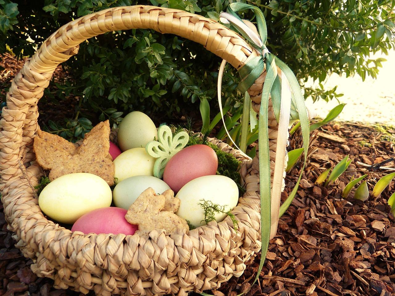 uploads/images/Easter Eggs 2122050_1280