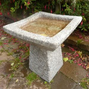 uploads/images/Easternconnections Birdbaths 8009 Grey Granite Square Bird Bath