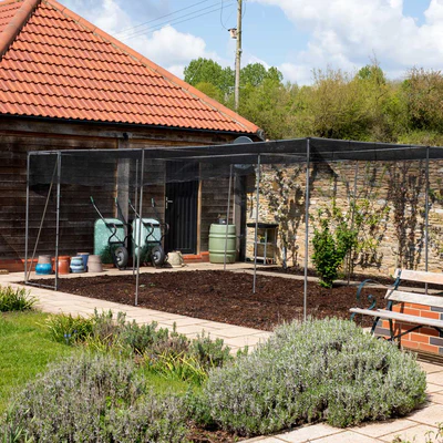 uploads/images/Knowlenetsaluminiumwalk Infruitcage Opt_400x