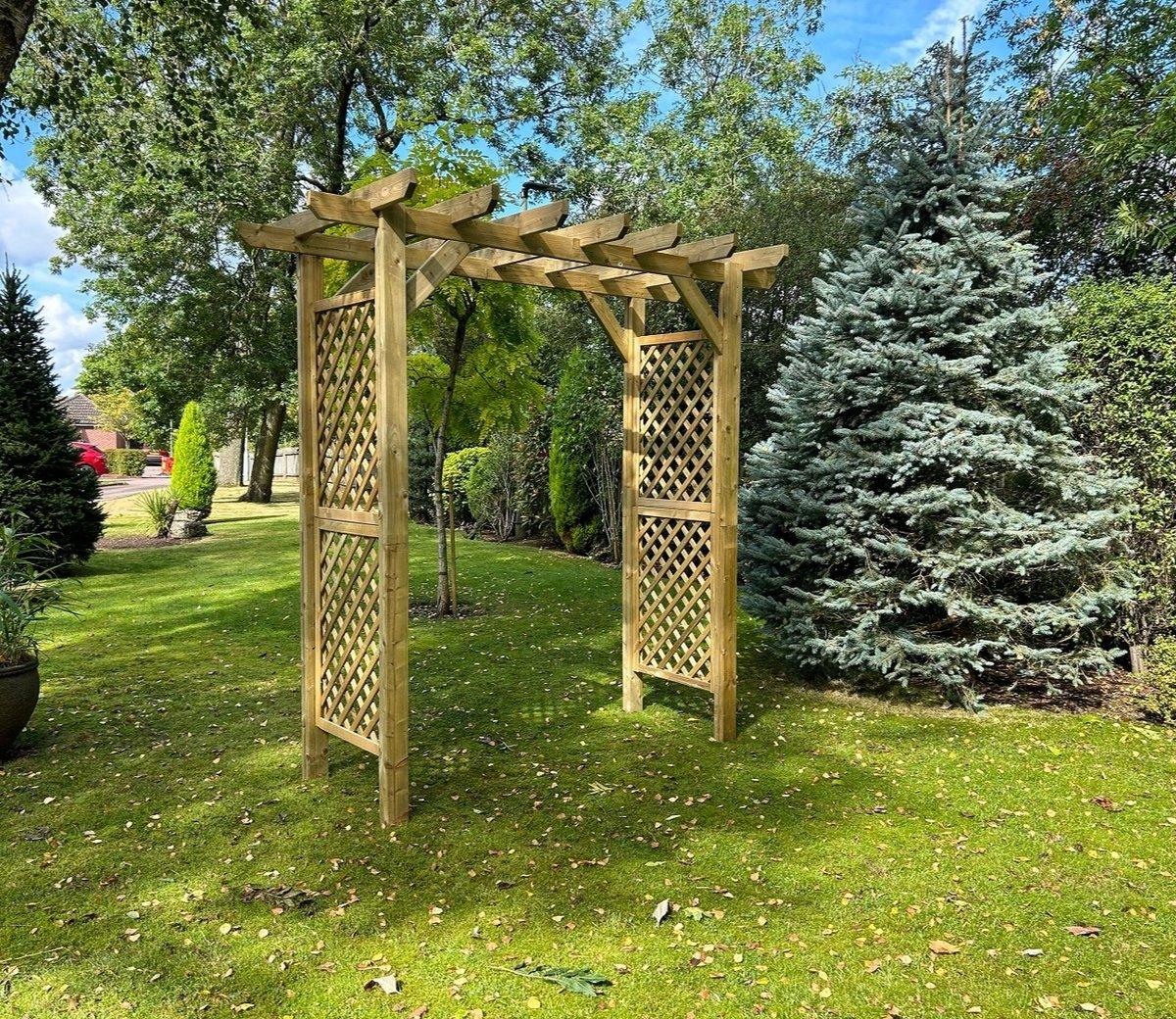 uploads/images/Large Ultimate Traditional Arch 79b0c0c008aacdce024d2d031b487b78_original