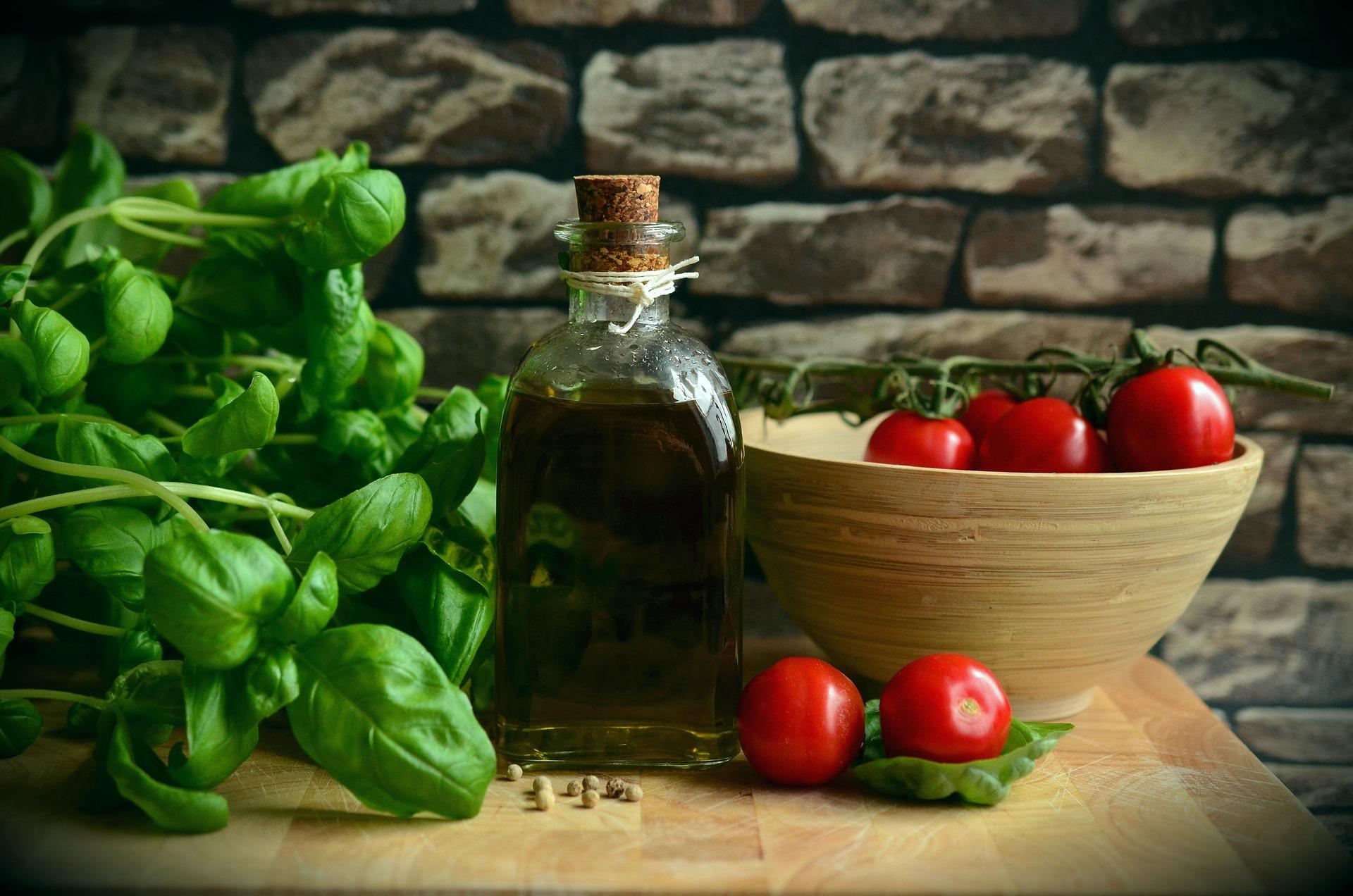 uploads/images/Olive Oil 1412361_1920