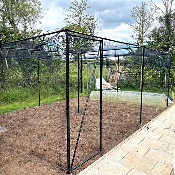 uploads/images/Walk In Steel Fruit Cage